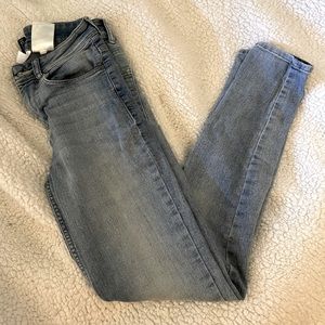 (5 items for $5 each) H&M Divided woman’s high waisted skinny jeans Size 2